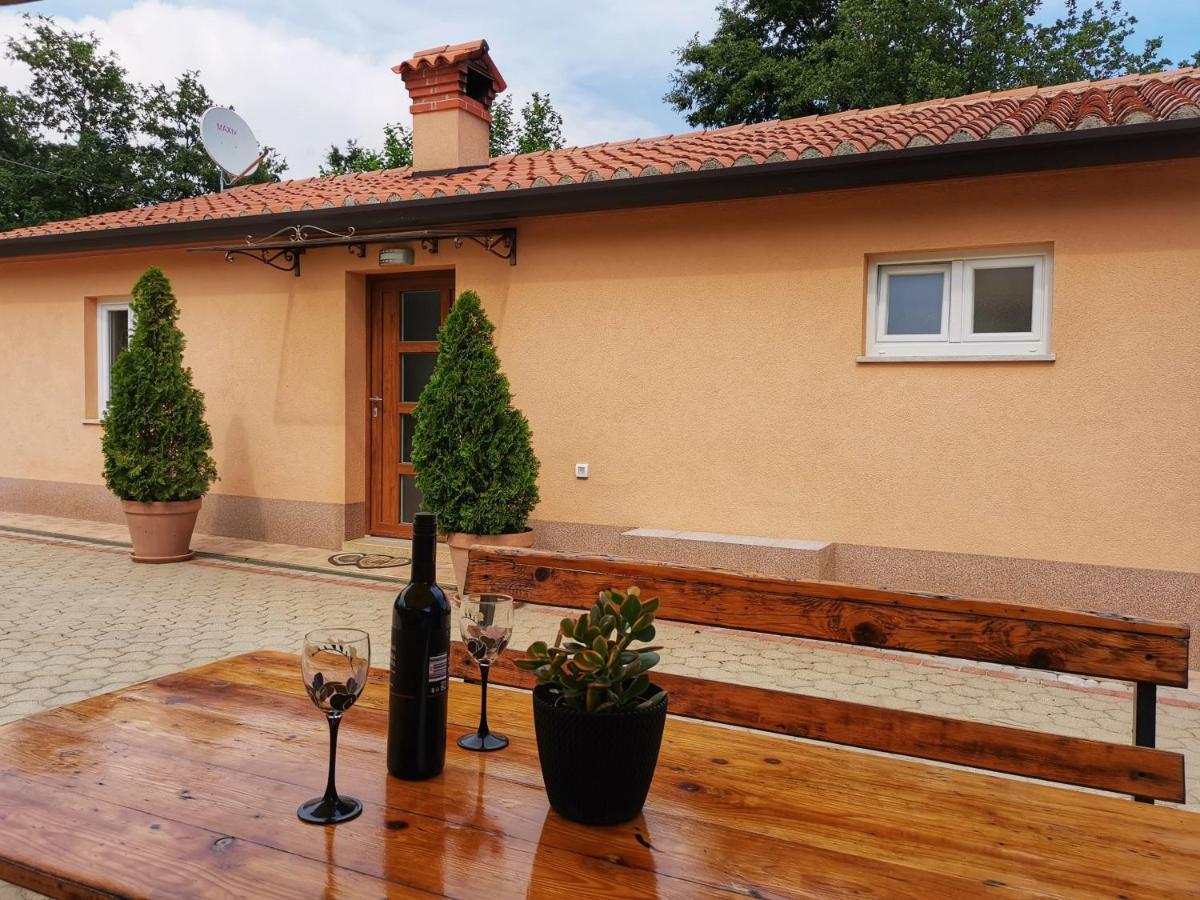 Holiday House Nela لابين المظهر الخارجي الصورة
